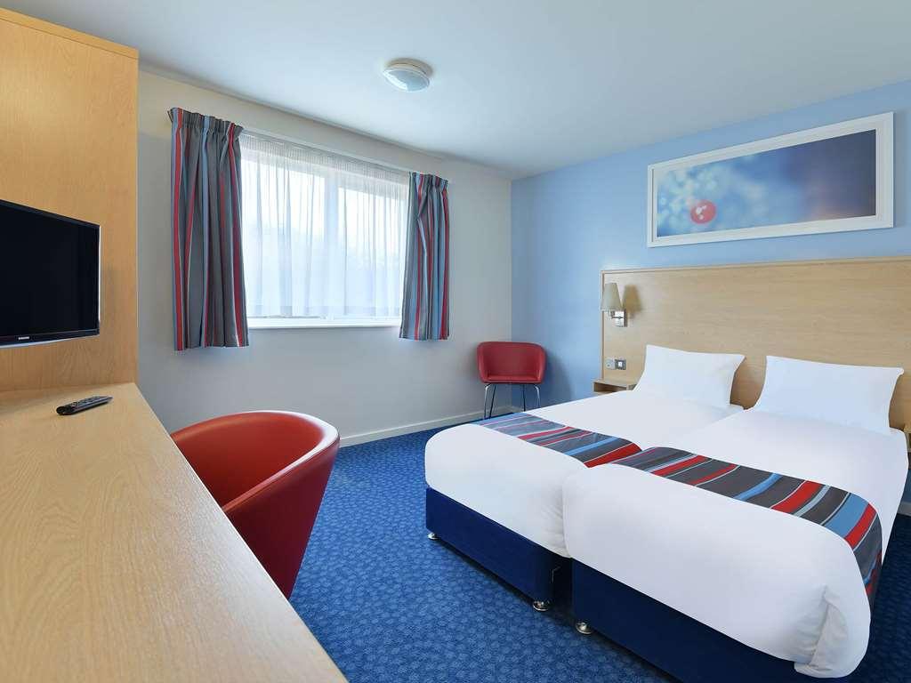 Travelodge Birmingham Саттон-Колдфілд Номер фото