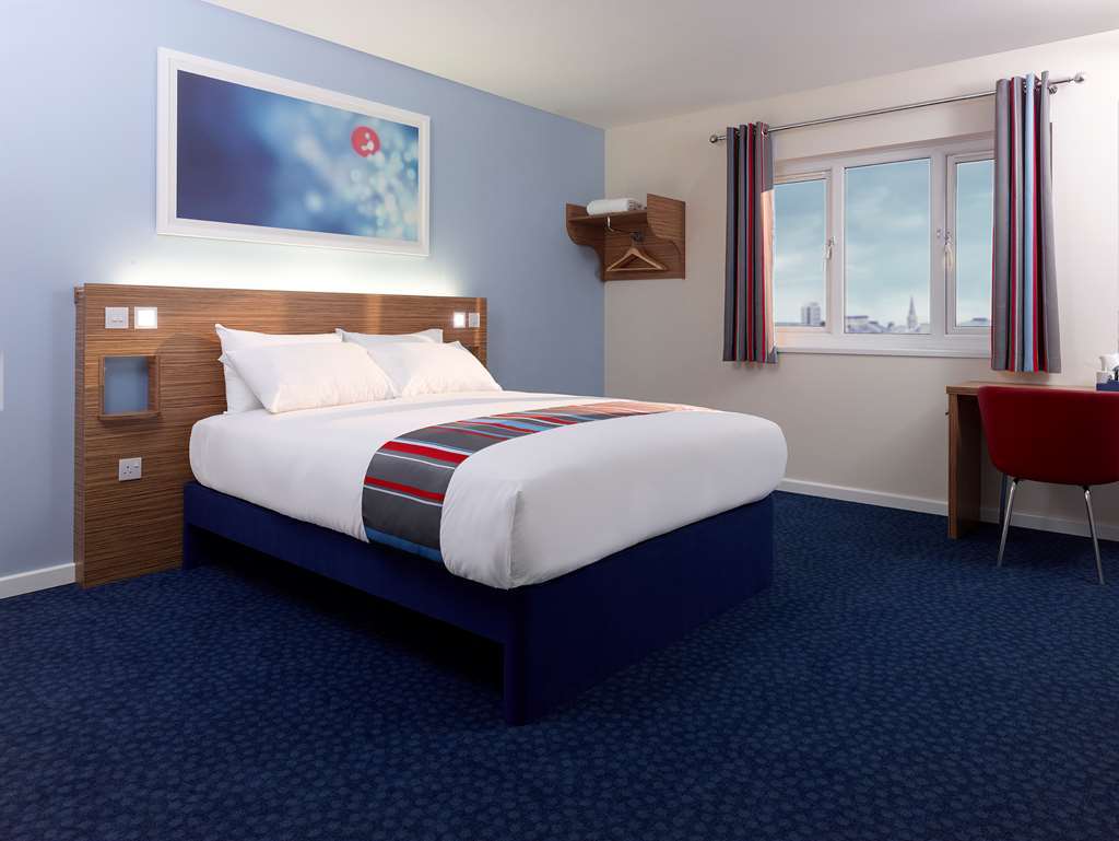 Travelodge Birmingham Саттон-Колдфілд Номер фото