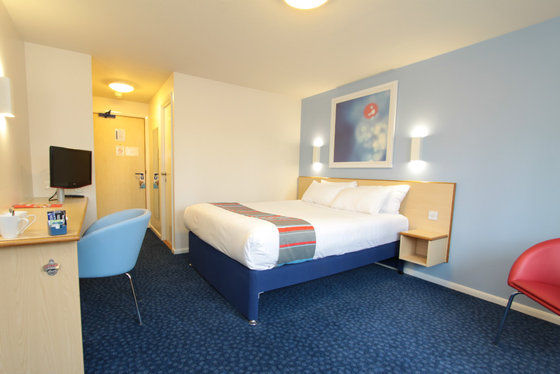 Travelodge Birmingham Саттон-Колдфілд Номер фото