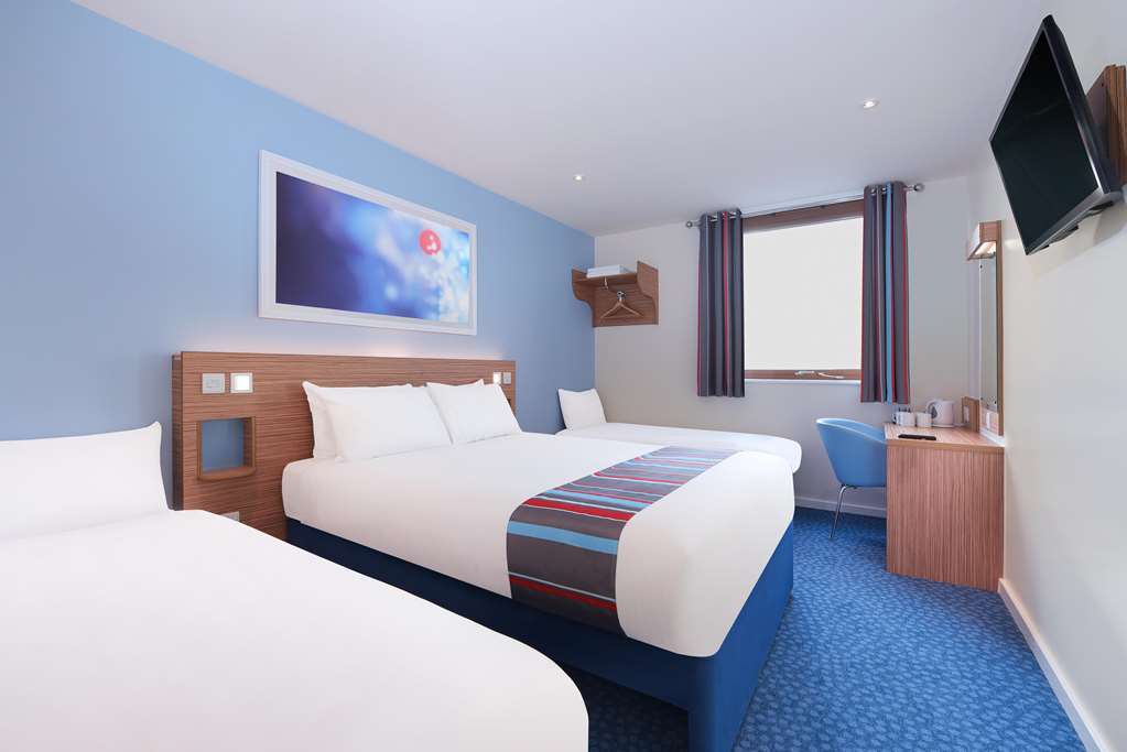 Travelodge Birmingham Саттон-Колдфілд Номер фото