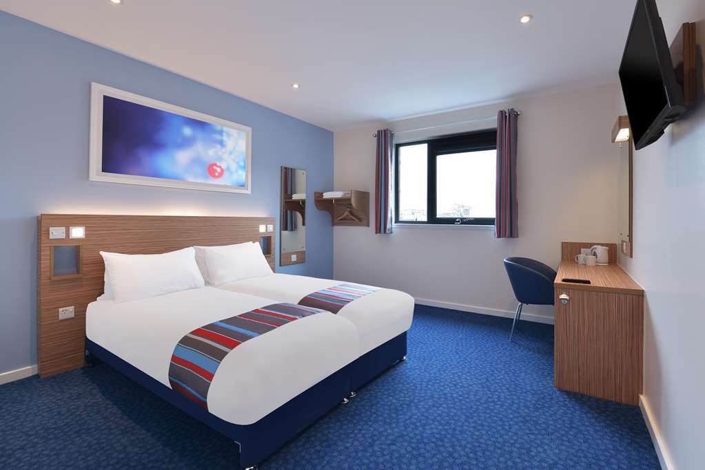 Travelodge Birmingham Саттон-Колдфілд Номер фото